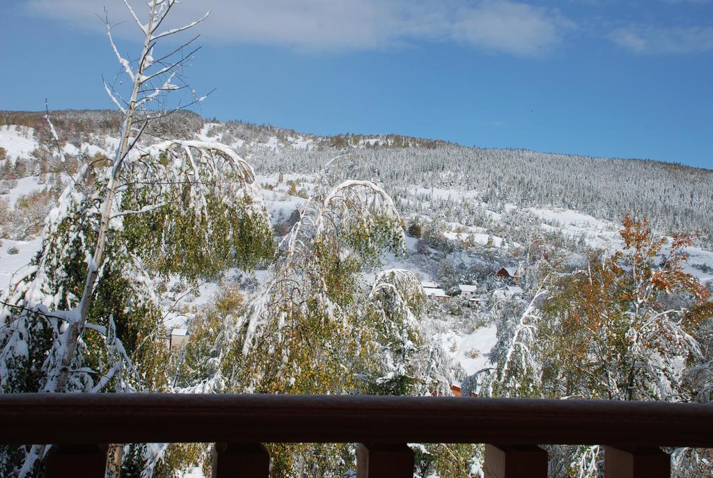 Kraevyd Hotel Yaremche Exterior foto